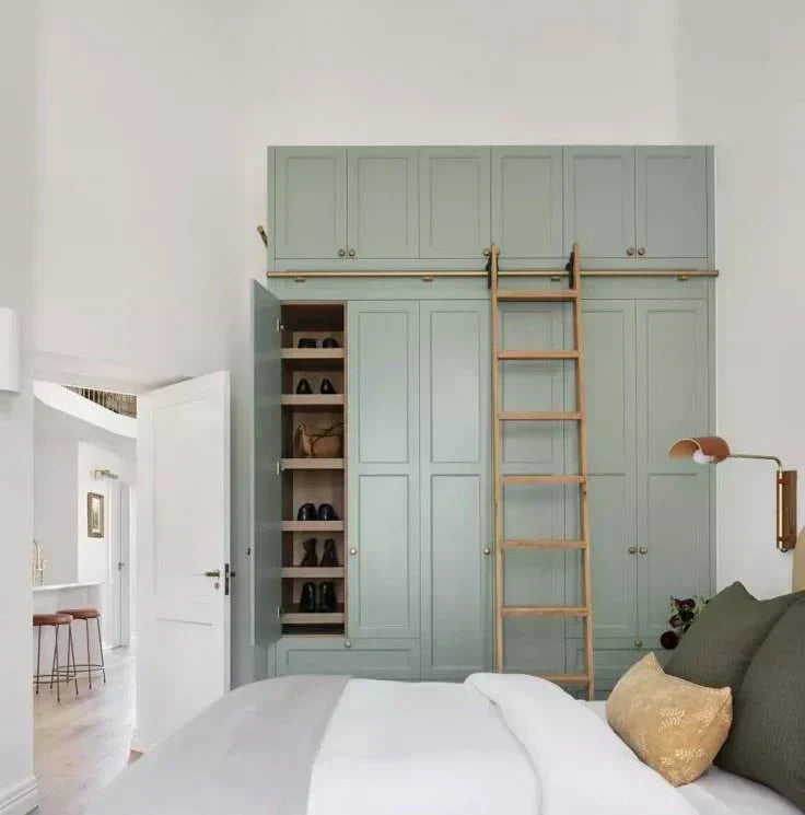 Portes de placard relookées peintes en vert