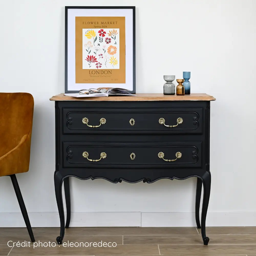 Commode sauteuse en bois 2 titoirs vernie repeinte en noir et le plateau laissé au naturel