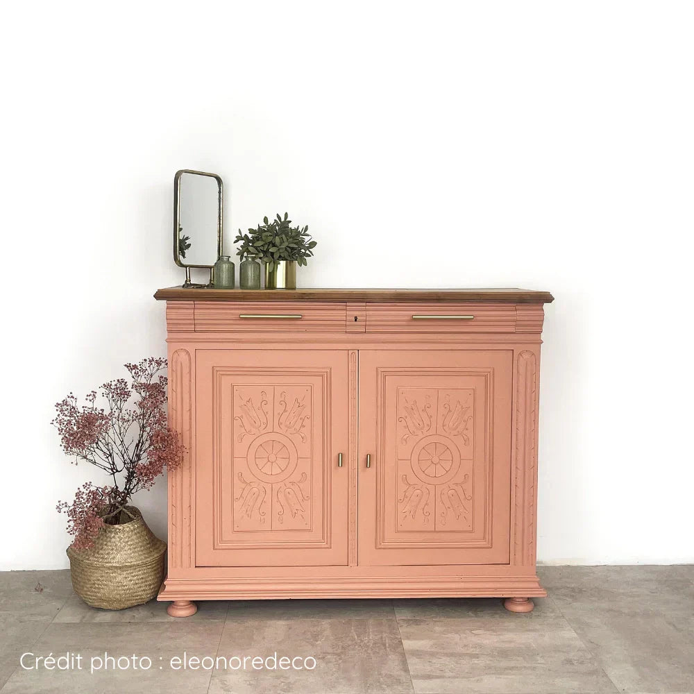 Meuble ancien en bois décapé puis repeint avec peinture pour meuble