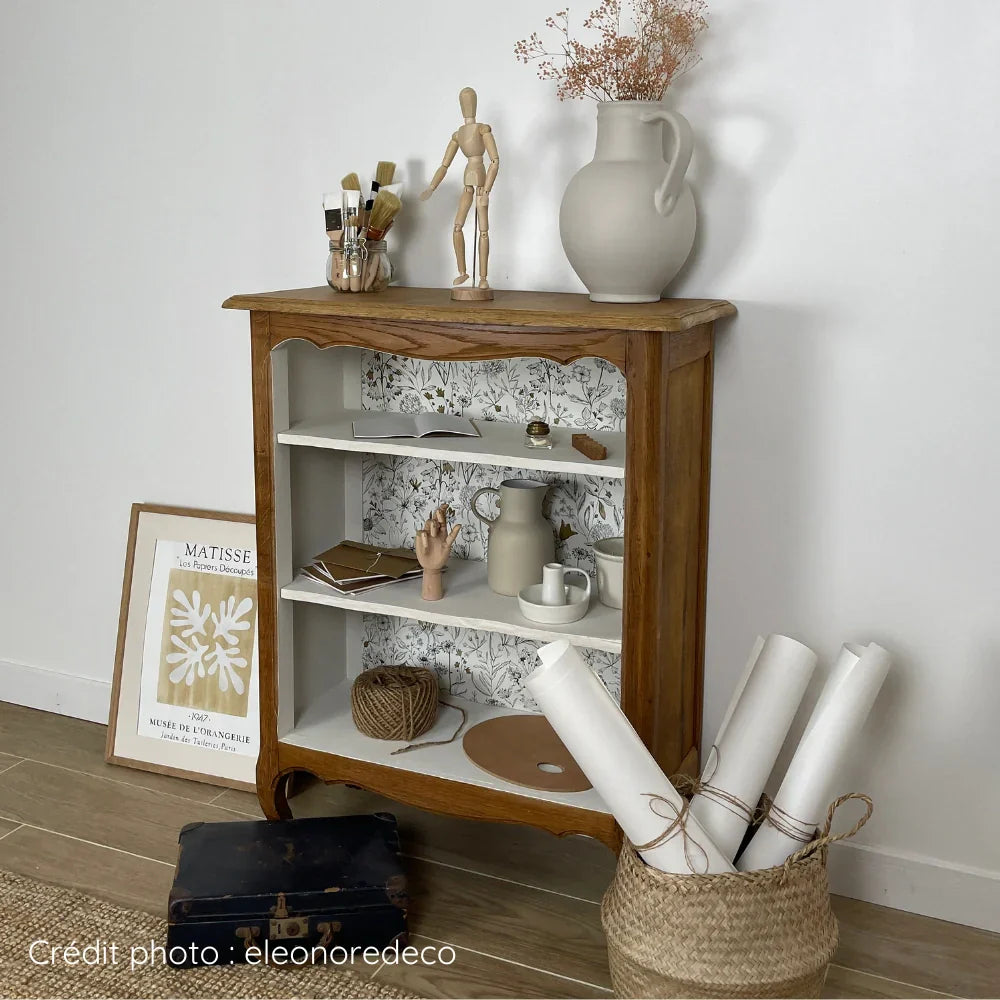 Etagère Bibus relookée bois naturel, peinture et papier peint
