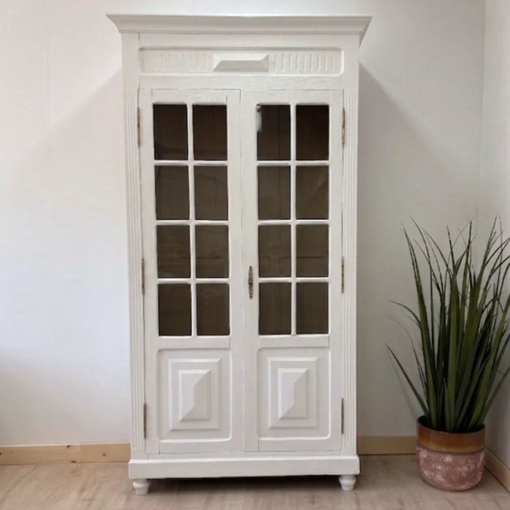 Armoire vitrine ancienne en bois repeinte en Blanc