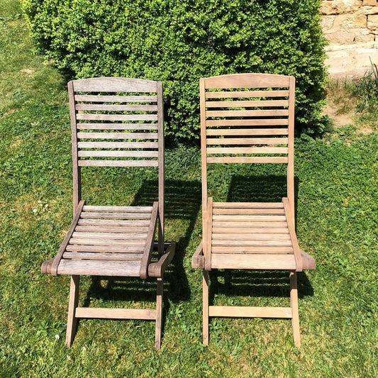 Avant/après chaise de jardin en bois dégrisée avec le dégriseur Dégribois Eléonore Déco