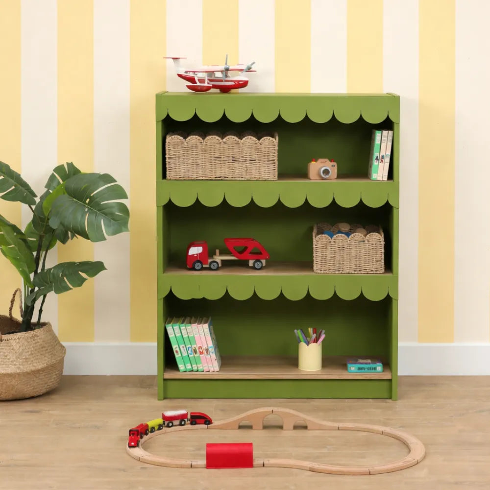 Bibliothèque Ikea hack relookée avec la teinte Matcha Latte