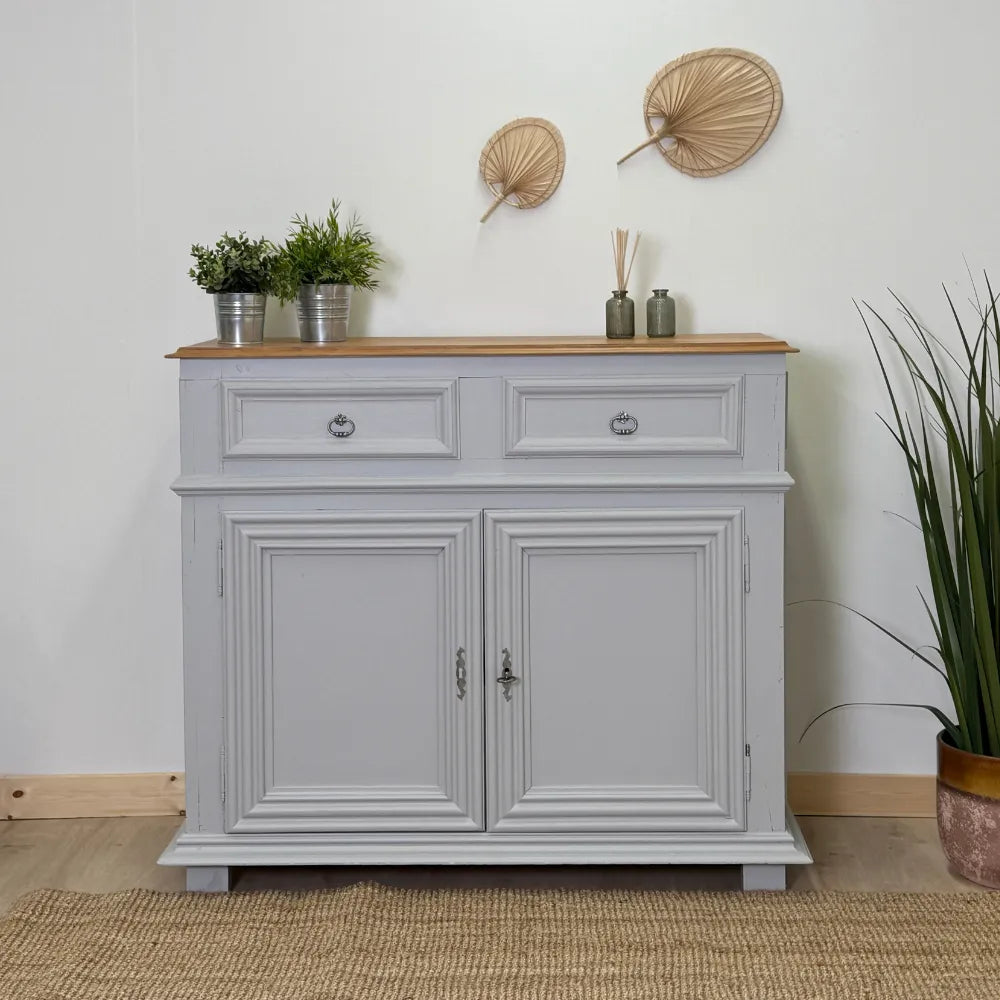 Buffet en bois repeint avec la teinte Calcaire