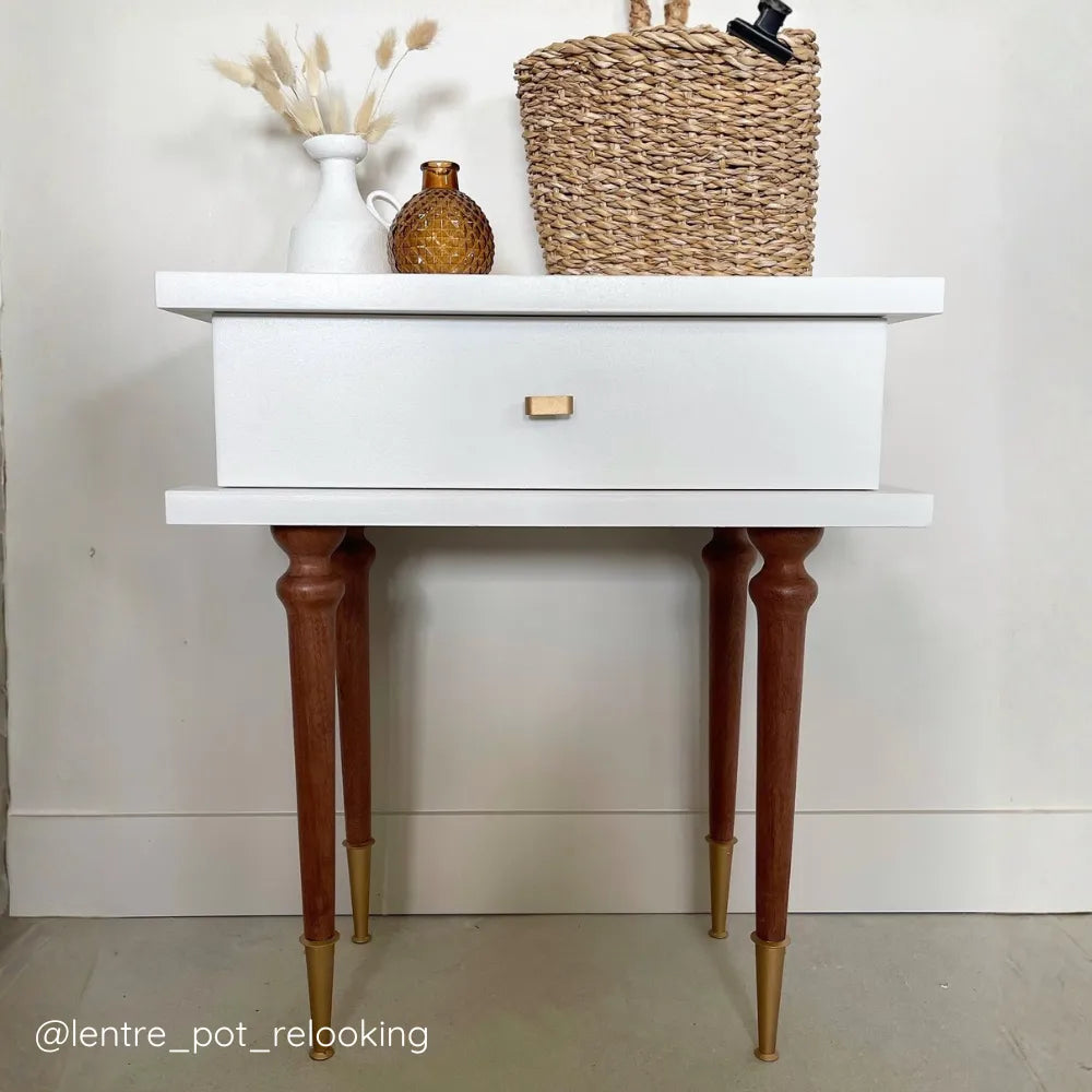 Chevet en bois relooké en Blanc et bois brut