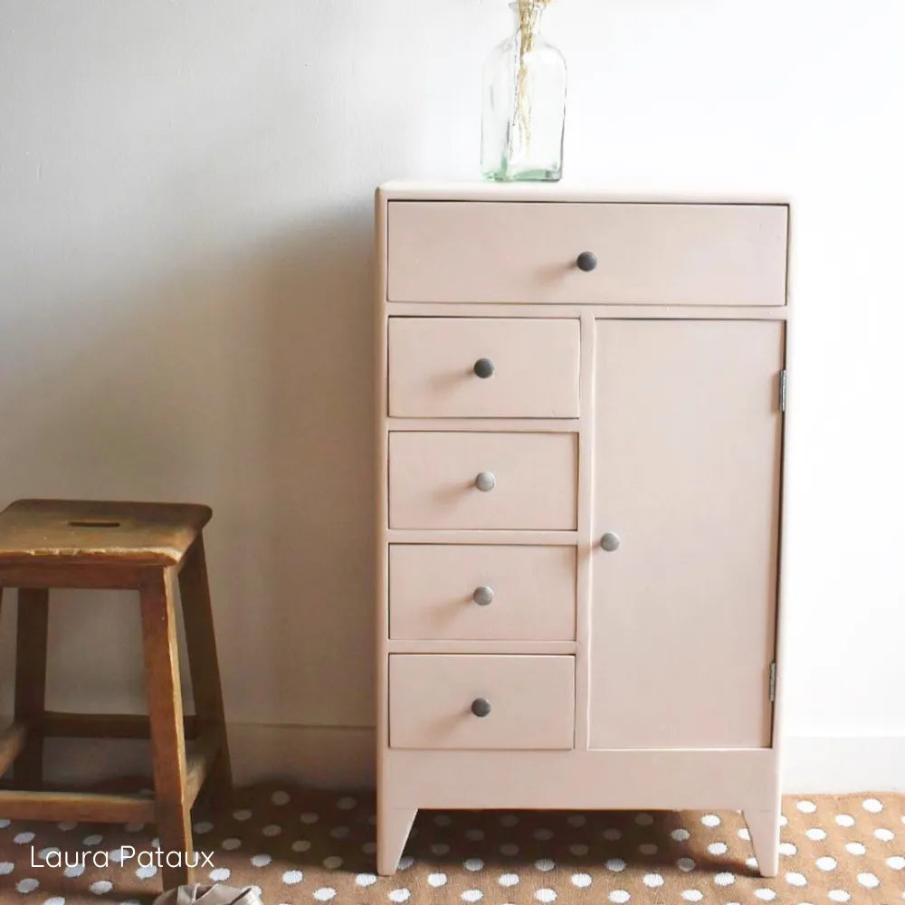 Commode de chambre en bois repeinte en Beige rosé