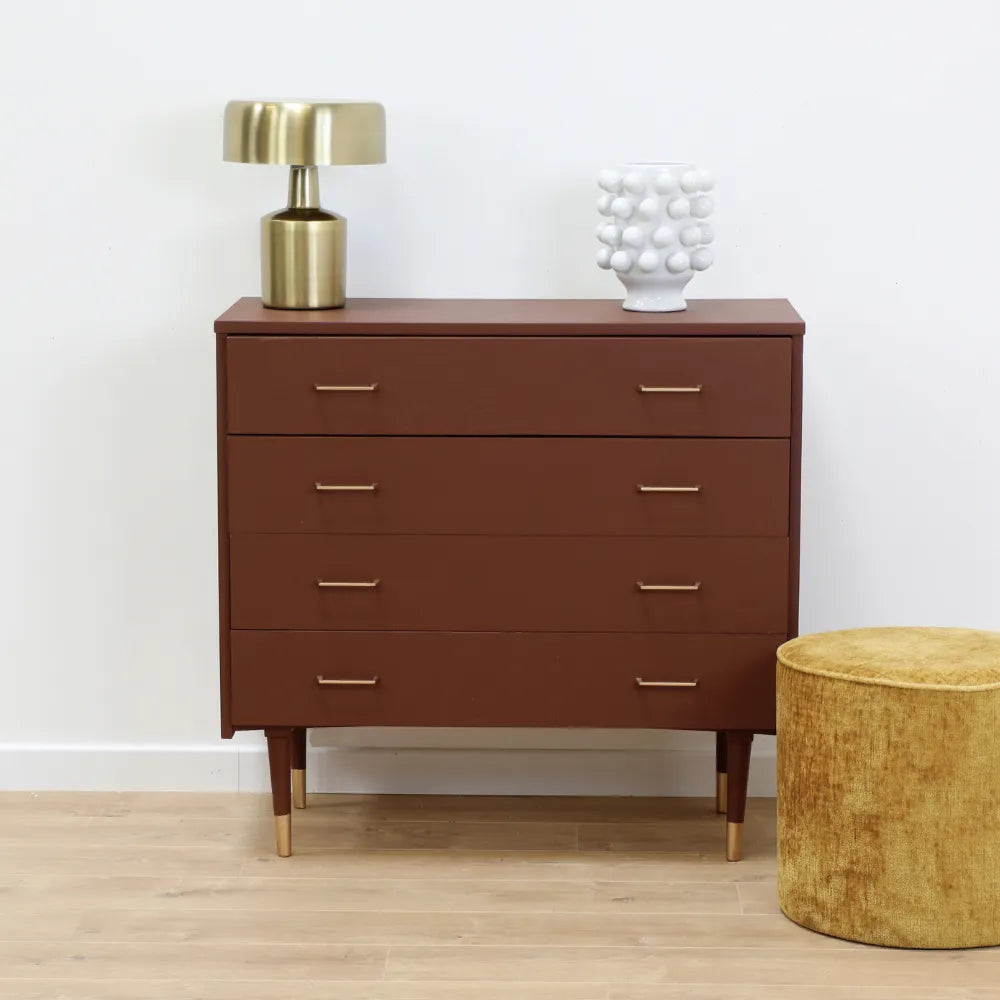 Commode vintage repeinte avec la teinte Chocolat Viennois