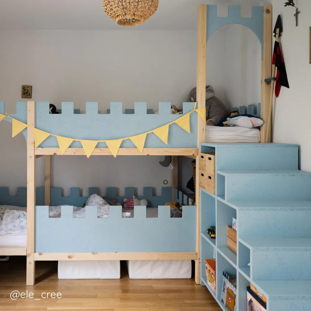 Lit de style château en bois repeint avec la teinte Ostende