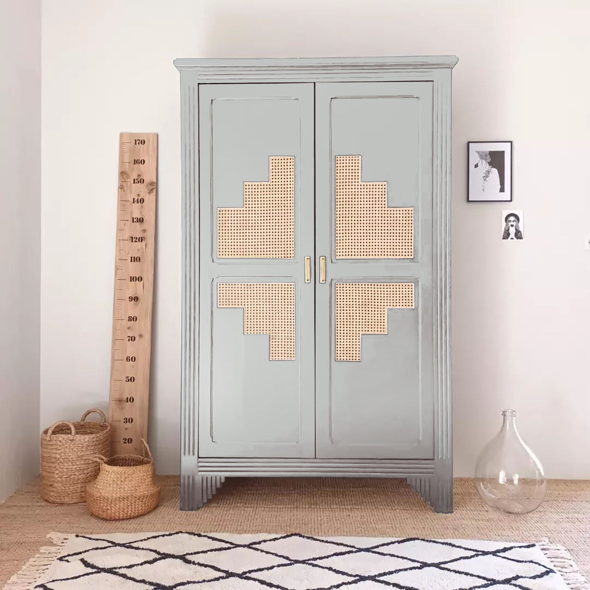 Armoire relookée en peinture meuble en bois Eléonore Déco, couleur gris, Calcaire. Convient pour peinture de meuble Ikea, meuble en bois, meuble ancien