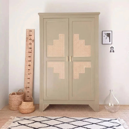 Armoire relookée en couleur Corde – peinture Eléonore Déco.