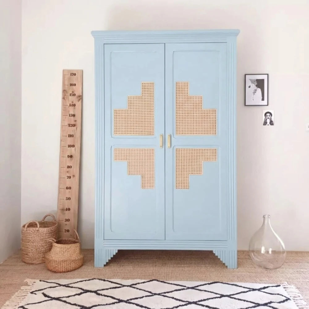 Armoire relookée en couleur Ostende – peinture Eléonore Déco.