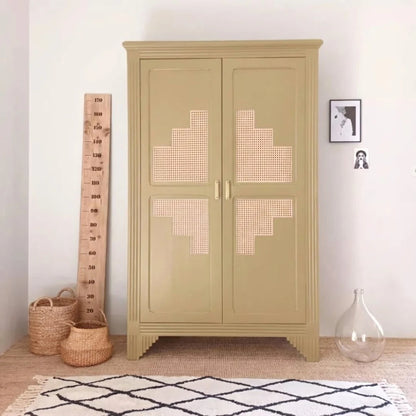 Armoire relookée en couleur Toile de jute – peinture Eléonore Déco.