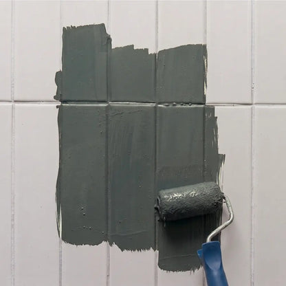 Peinture pour carrelage Éléonore Déco, couleur Basalte.