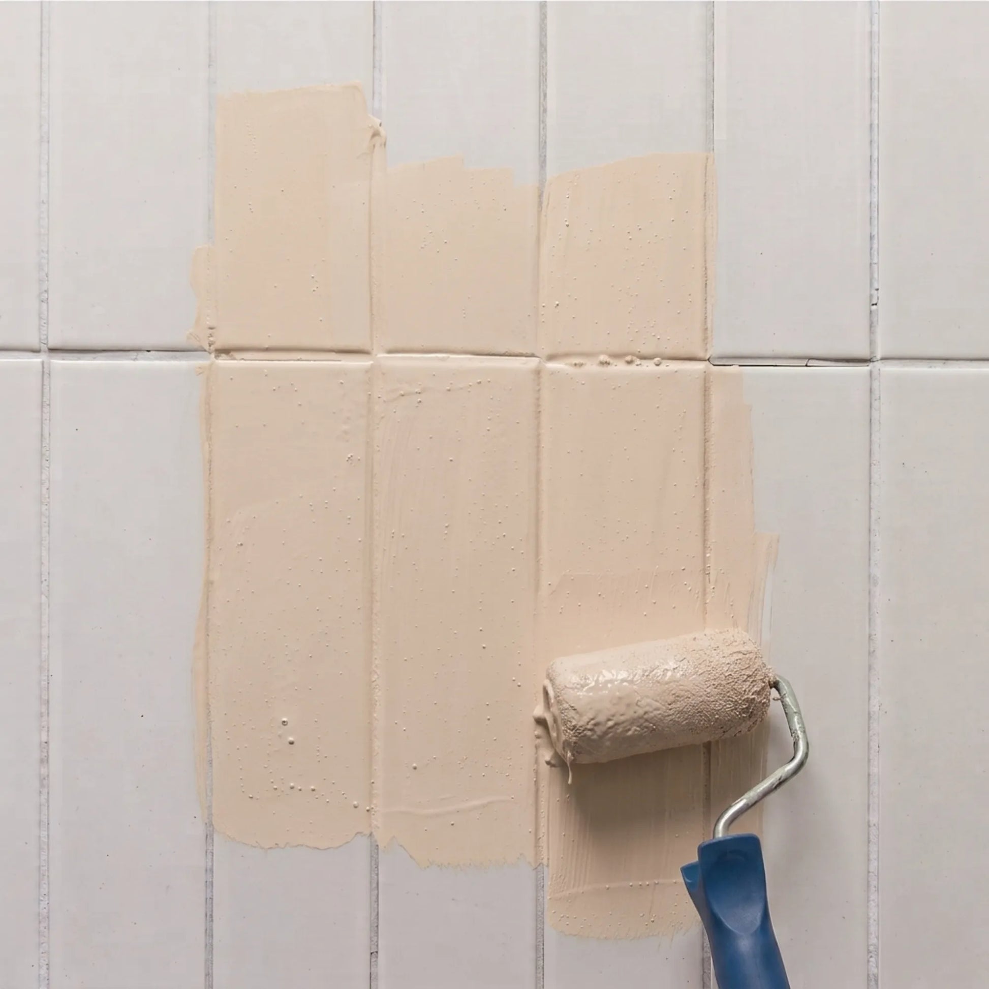 Peinture pour carrelage Éléonore Déco, couleur Beige rosé.