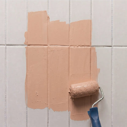 Peinture pour carrelage Éléonore Déco, couleur Biscuit rose.