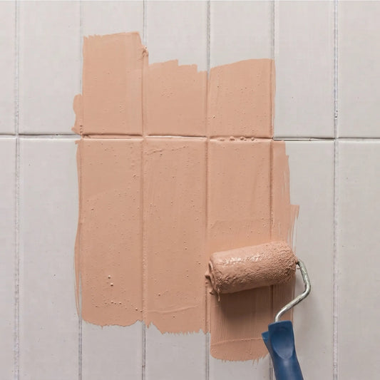 Peinture pour carrelage Éléonore Déco, couleur Biscuit rose.