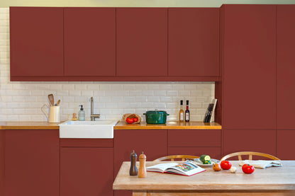Meubles de cuisine relookés en couleur Antik rouge – peinture Eléonore Déco.