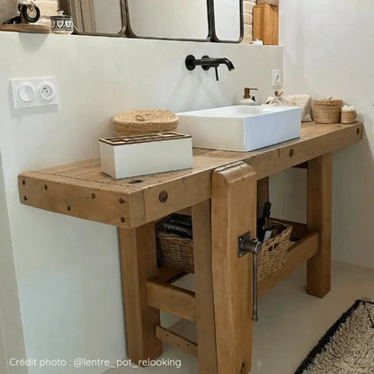 Plan vasque en bois protégé avec résine Bi Protec Eléonore Déco.
