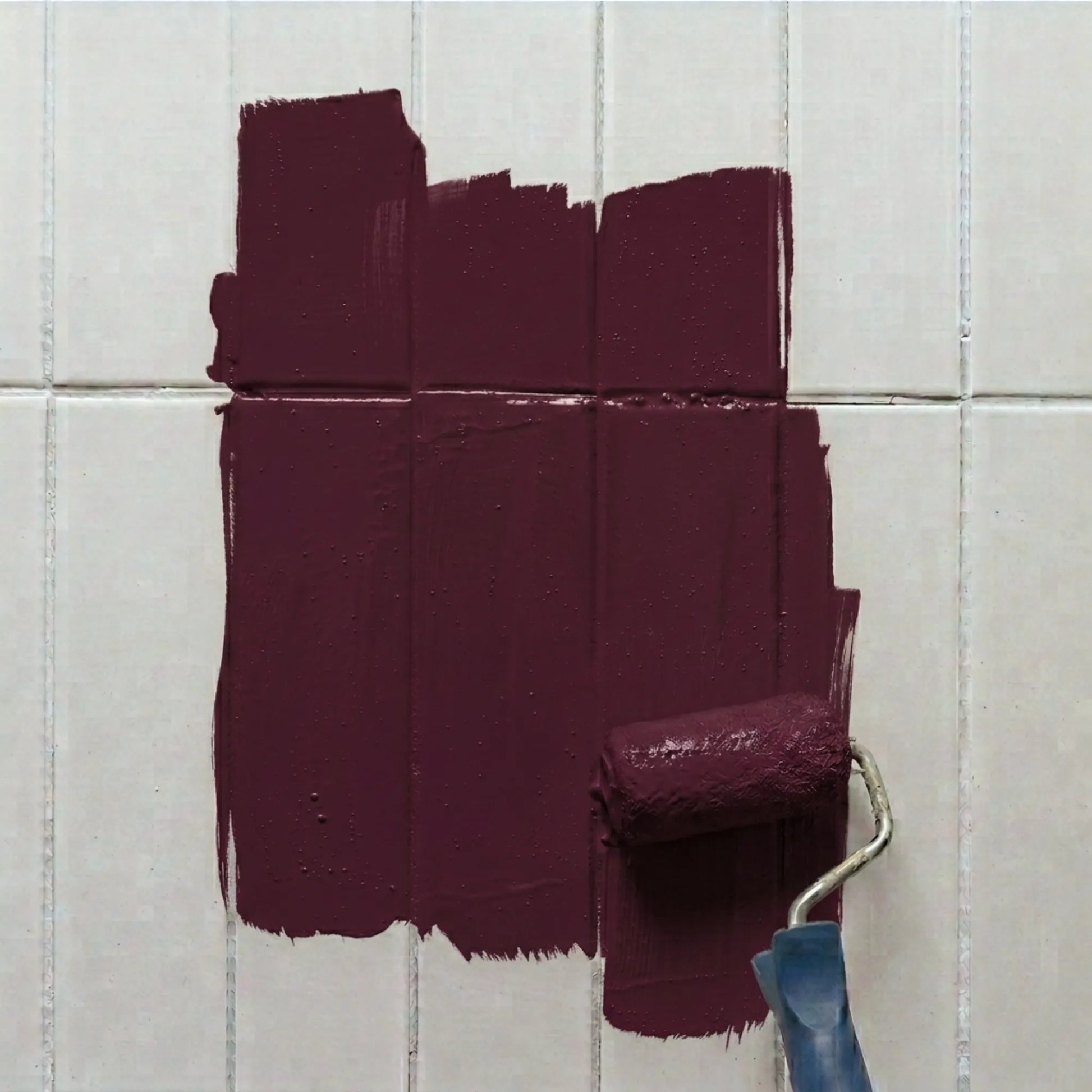 Peinture pour carrelage Éléonore Déco, couleur Goutte de merlot.