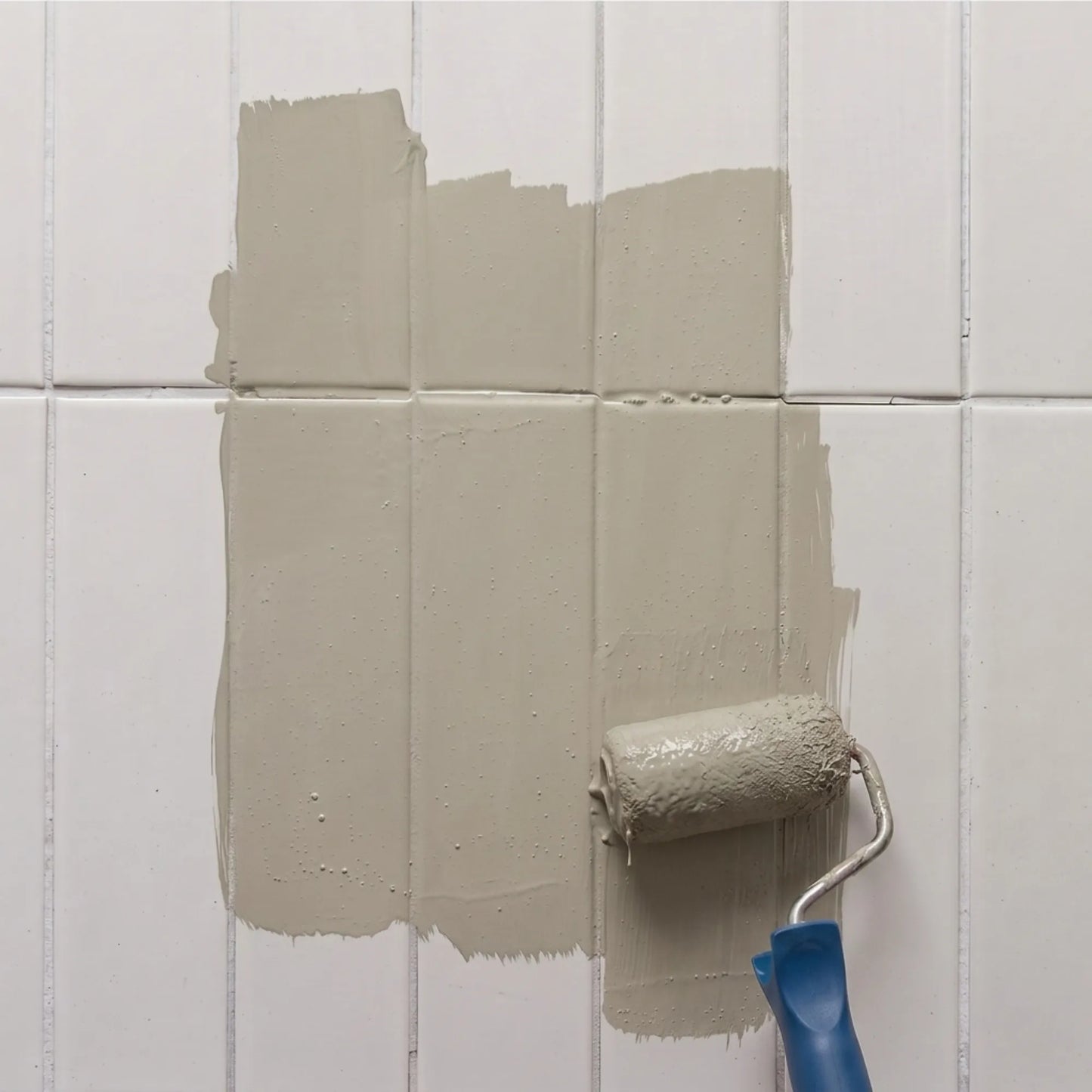 Peinture pour carrelage Éléonore Déco, couleur Gris de suède.