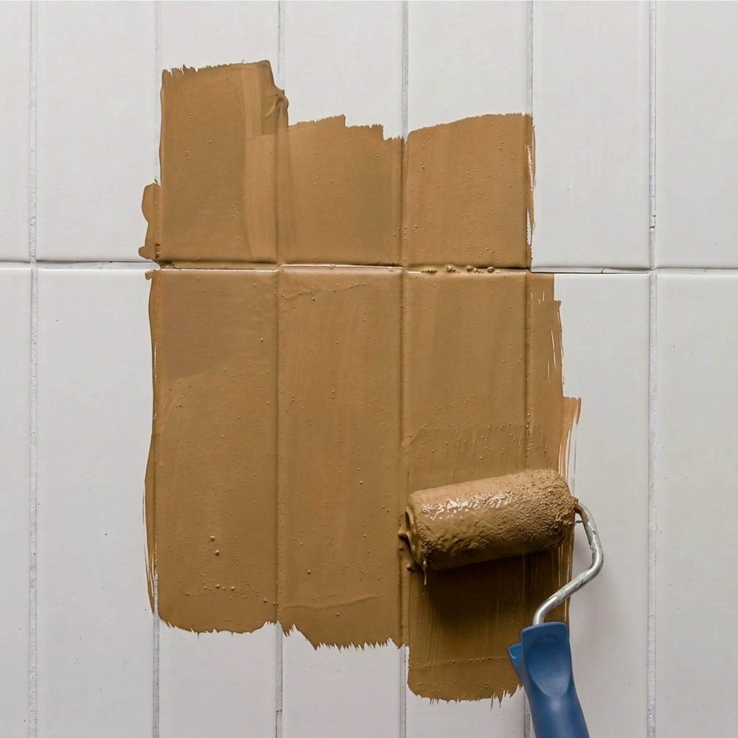 Peinture pour carrelage Éléonore Déco, couleur Moka.