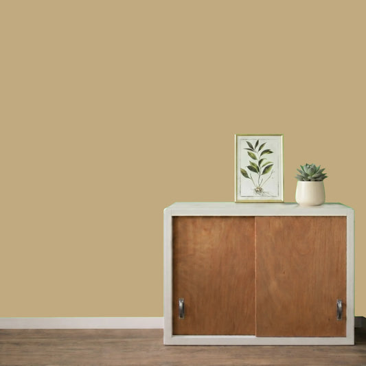 Mur repeint avec la couleur Toile de jute, peinture murale Éléonore Déco.