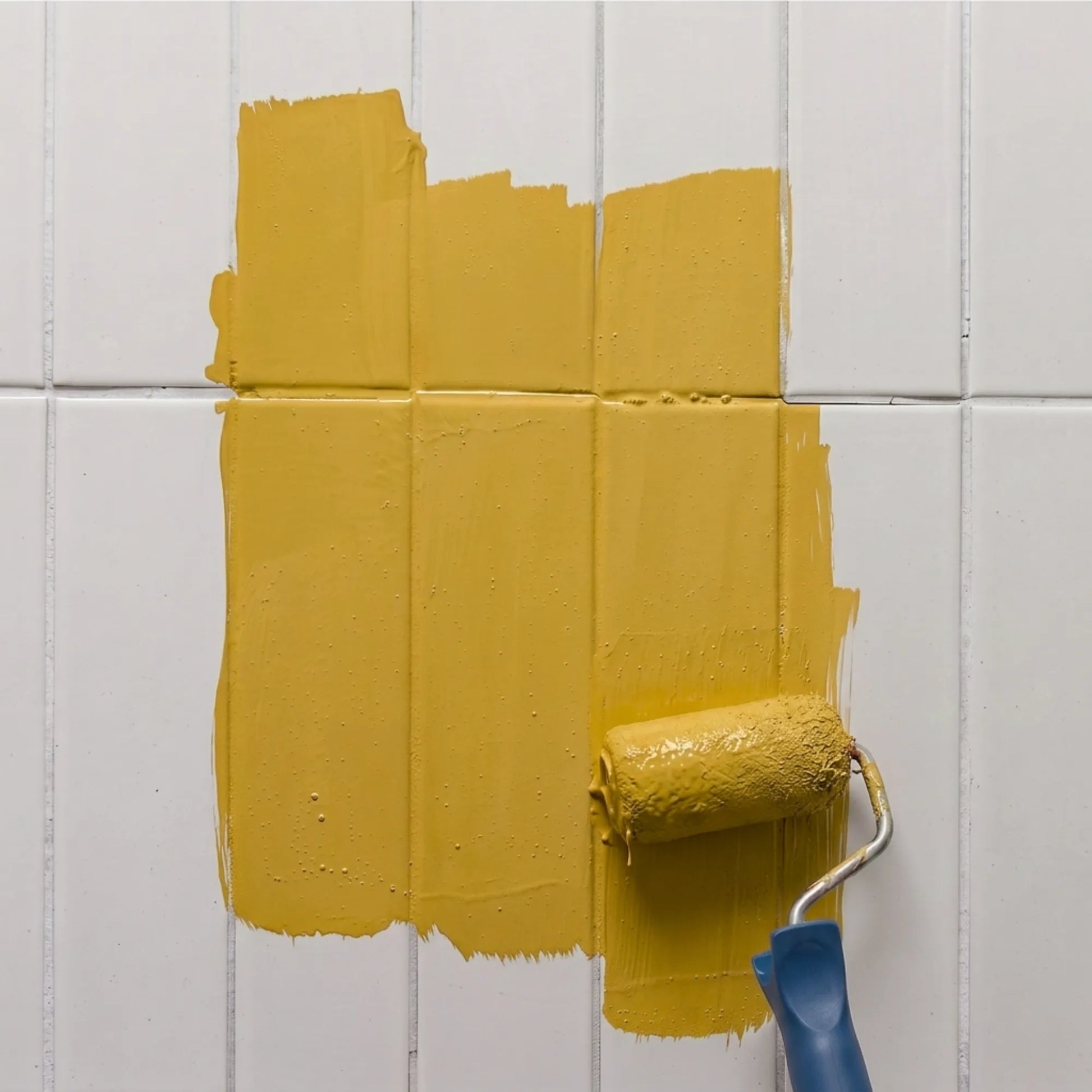 Peinture pour carrelage Éléonore Déco, couleur Safran.