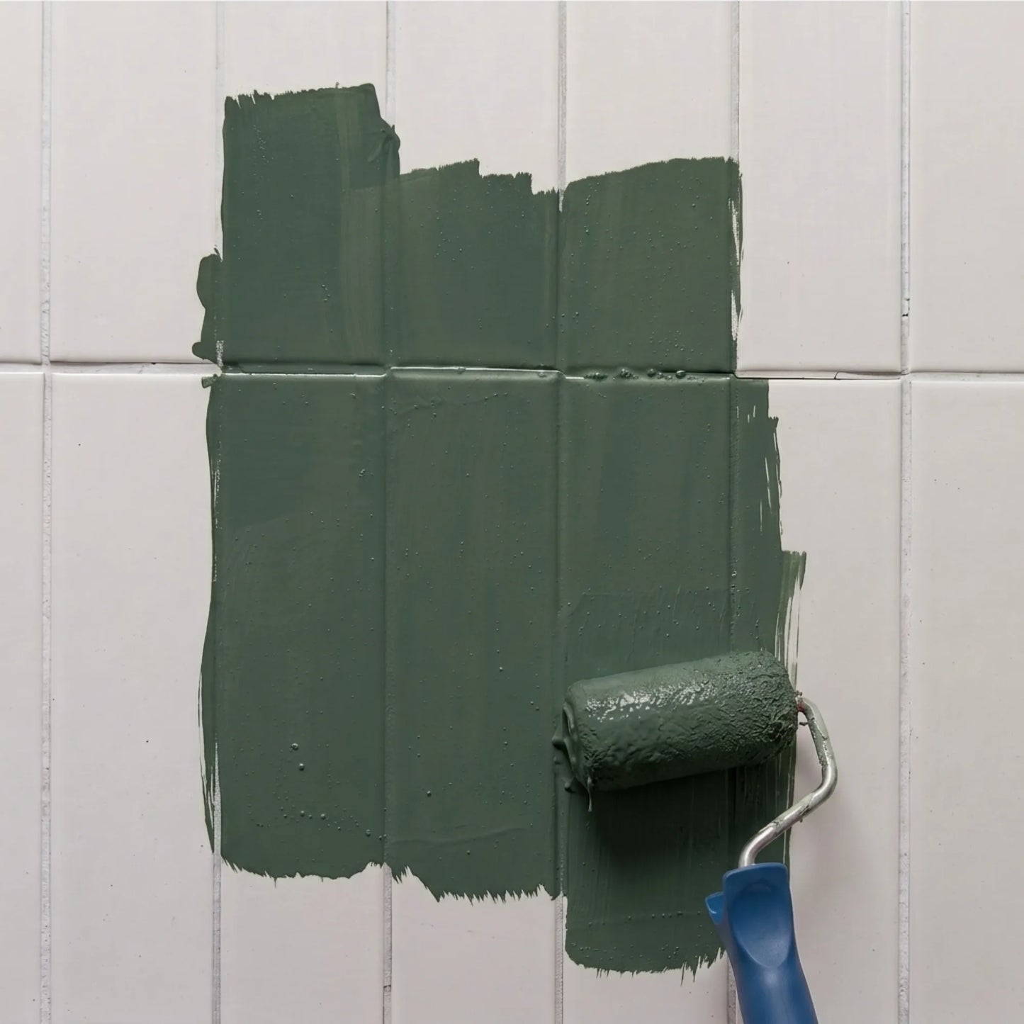 Peinture pour carrelage Éléonore Déco, couleur Séquoia.