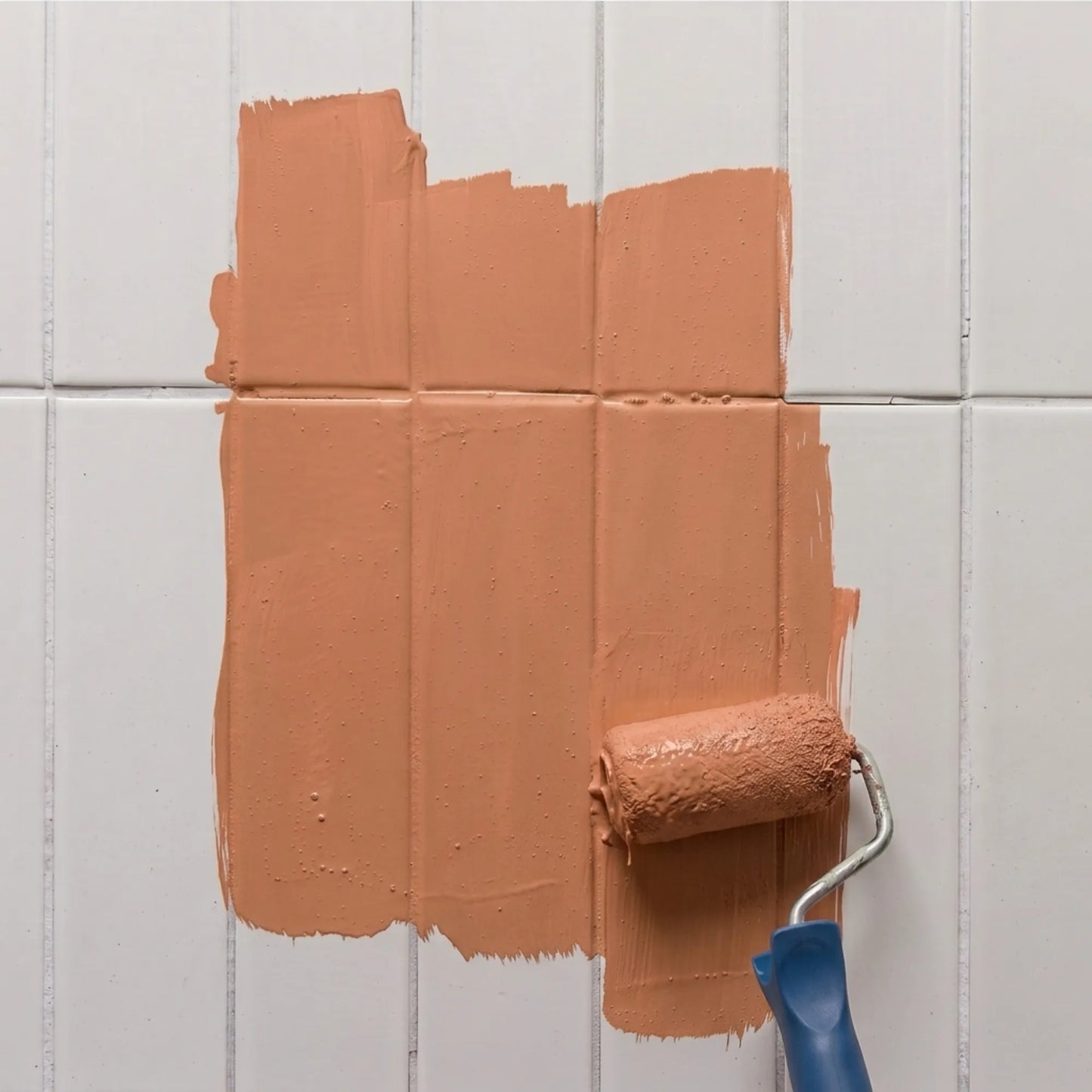 Peinture pour carrelage Éléonore Déco, couleur Terre de mars.