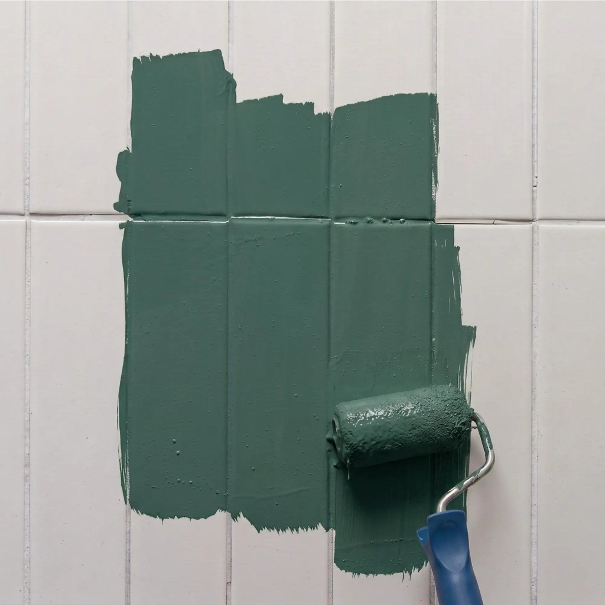 Peinture pour carrelage Éléonore Déco, couleur Vertigo.